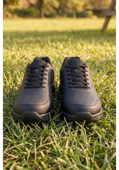 In Step Urban Pure Black Comfort: Minimalist Kömür Kadın Spor Ayakkabı Siyah