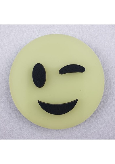 Emoji , Fosforlu Emojiler ( Karanlıkta Parlar ) Duvar Süsü 6,5 Cm (396171113)