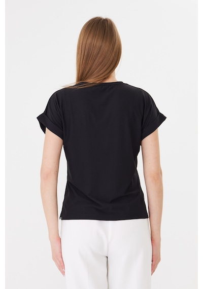 Sortie Collection Göğsü Fiyonk Nakışlı Yırtmaçlı Modal Basic Tişört Siyah