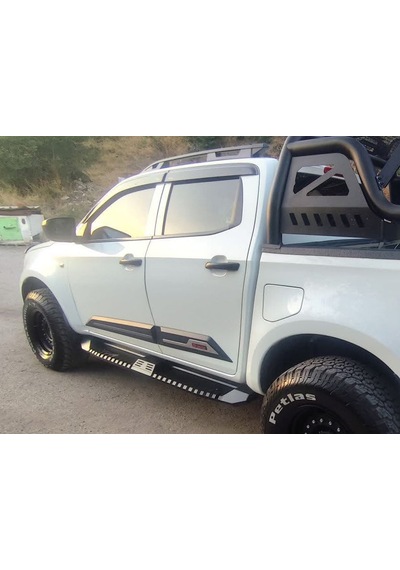 2021+ Isuzu D-max Kapı Gövde Kaplama Seti Kabartma Krom Desenli 4 Parça Yan Kapı Koruma İthal