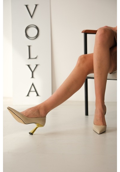 Divolya Scarlet Bej Kırışık Rugan 8cm Topuk Boyu Günlük Kullanım Stiletto Bej