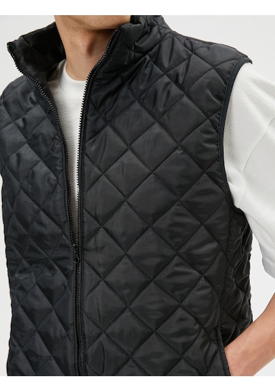 Koton Kapitone Yelek Slim Fit Fermuarlı Dik Yaka Cepli Siyah 4sam20007hw