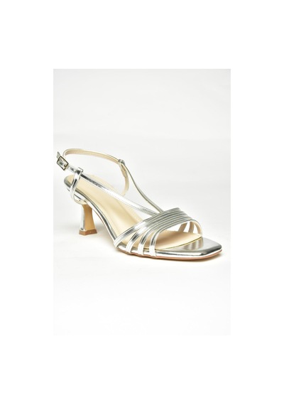 Fox Shoes U569519609 Gümüş Alçak Topuklu Kadın Ayakkabı Gümüş
