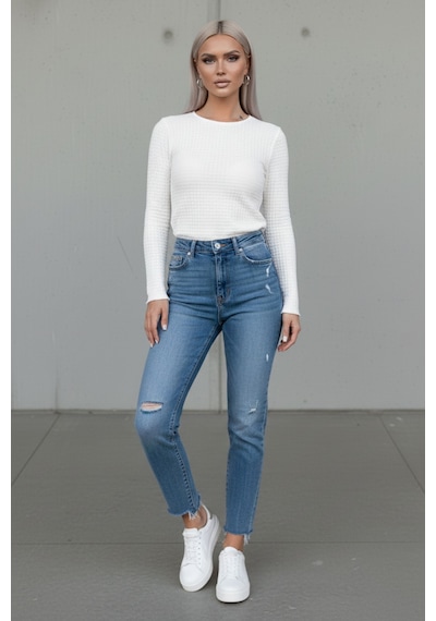 Kadın Beyaz Dokulu Bisiklet Yaka Uzun Kollu Slim Fit Body - Kadın Bluz Krem