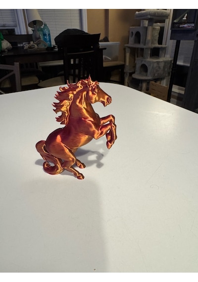 Şaha Kalkmış At Silk Kırmızı Renk Hediyelik Dekoratif Obje Figür 15 Cm
