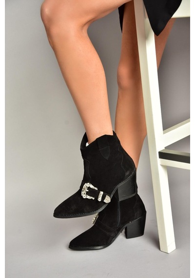 Fox Shoes T380395002 Siyah Süet Taş Detaylı Kadın Bot Siyah-Süet Siyah