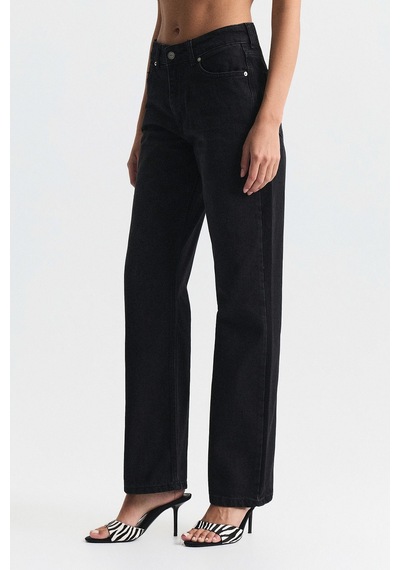 Antioch Yüksek Bel Straight Fit Jean Siyah