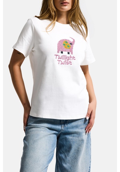 it's basic Kadın Beyaz Renk W5 Nakış Detaylı Oversize Tasarım T-shirt
