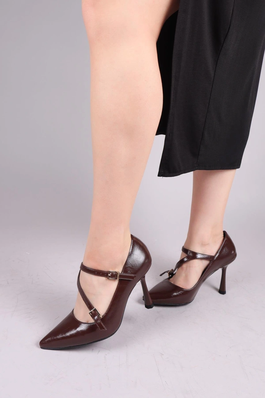 Birikon Cheraw V Bantlı Stiletto Kahverengi-8375 Kahverengi