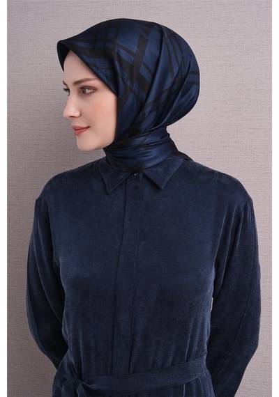 Armine Sura Saf İpek Eşarp 9643 06 Siyah Lacivert Soyut Desen Lacivert - Siyah