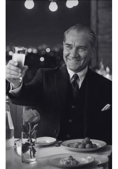 Atatürk Rakı Sofrasında V2 Kanvas Tablo Ev Dekarasyon Hediyelik Duvar Süsü Ölçü Seçmeyi Unutmayınız :