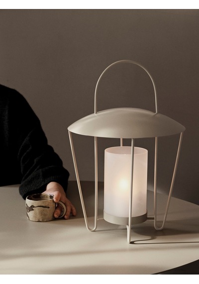 Ferm Living Abri Feneri, Paslanmaz Çelik Ve Cam Tasarım, Rüzgar Korumalı Kubbe Lambalar Beyaz