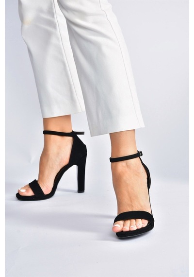 Fox Shoes Siyah/siyah Nubuk Tek Bantlı Kalın Topuklu Kadın Ayakkabı M348072301 Siyah - Siyah Fox Shoes Siyah/siyah Nubuk Tek Bantlı Kalın Topuklu Kadın Ayakkabı M348072301 Siyah - Siyah
