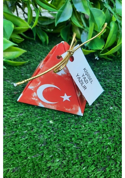 30 Adet Gold İpli Türk Bayraklı Piramit Kutu - Kına Hediyesi -