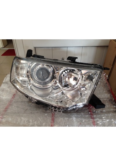 Mitsubishi L200 Ön Sağ Far Mercekli