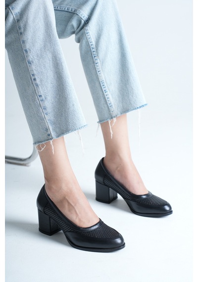 Analin Shoes Kadın Hakiki Deri Günlük Topuklu Ayakkabı Siyah