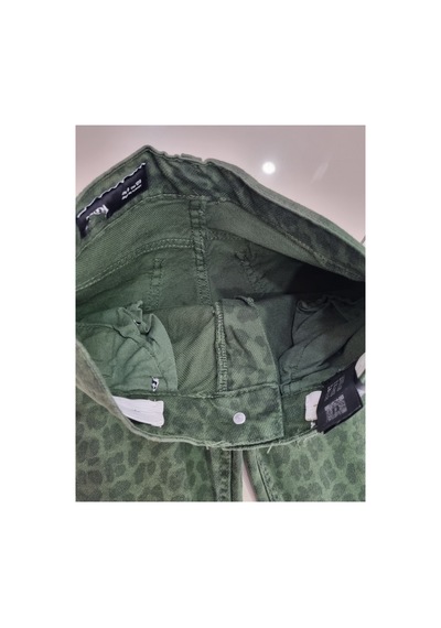 Uğur Bebe Kız Çocuk Yeşil Leopar Desenli Geniş Paça Kot Pantolon Ayarlanabilir Bel, Modern Bol Paça, Şık Günlük Kanvas Pantolon Yeşil Yeşil Uğur Bebe Kız Çocuk Yeşil Leopar Desenli Geniş Paça Kot Pantolon Ayarlanabilir Bel, Modern Bol Paça, Şık Günlük Kanvas Pantolon Yeşil Yeşil