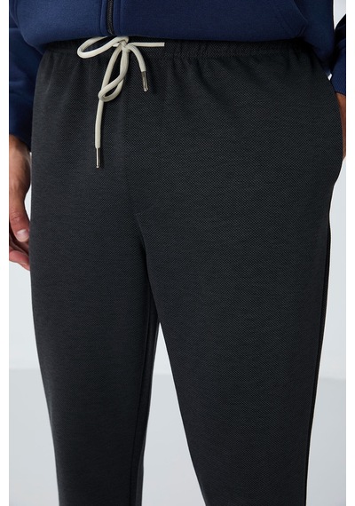Tommy Life Koyu Gri Yüzeyi Dokulu Standart Fit Erkek Eşofman Alt - 82154