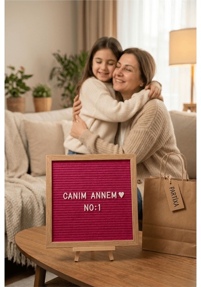 Ahşap Harfli Yazı Panosu 25,5x25,5 Cm Premium Gerçek Çam Çerçeve 340 Parça Harf Seti Standlı Duvara Asılabilir Keçe İçli
