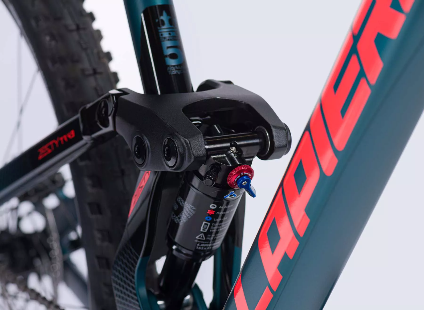 Lapierre Zesty 4.9 Enduro Dağ Bisikleti 39cm 29 Jant Mavi - Kırmızı