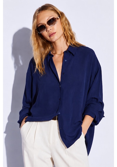 Manche Lacivert Modal Soft Dokulu Yumuşak Gizli Pat Detaylı Oversize Kadın Gömlek Mks168262-01 Manche Lacivert Modal Soft Dokulu Yumuşak Gizli Pat Detaylı Oversize Kadın Gömlek Mks168262-01