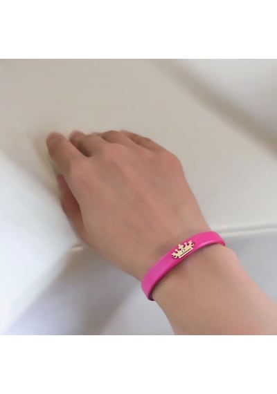 O Harfine Özel 14 Ayar Altın Plakalı Doğal Pembe Derili Taç Motifli Hediye Bileklik-495harf O