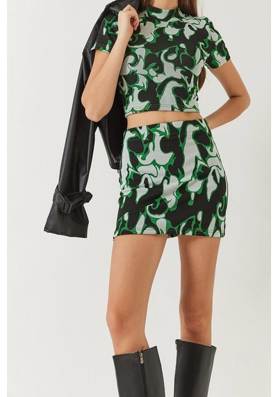 Shade Kadın Yarım Balıkçı Kısa Kollu Crop Mini Etekli Alt-üst Takım 60261373 - Yeşil-siyah Çok Renkli Shade Kadın Yarım Balıkçı Kısa Kollu Crop Mini Etekli Alt-üst Takım 60261373 - Yeşil-siyah Çok Renkli