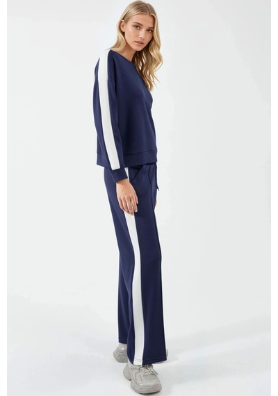 Hiccup Modal Dokulu Regular Fit Sweatshirt & Pantolon Takımı Berşan Collection Lacivert Hiccup Modal Dokulu Regular Fit Sweatshirt & Pantolon Takımı Berşan Collection Lacivert