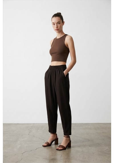 Quzu Beli Lastikli Pantolon Siyah
