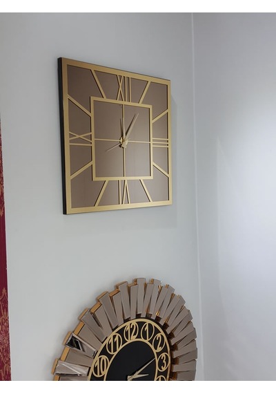 Ayna Denizi Golden Quare Bronze Model Altın Bronz Renk 60 CM x 60 CM Dekoratif Aynalı Duvar Saati Altın