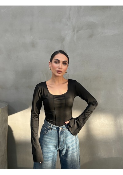 Msm Fashion Kadın Bluz İspanyol Kol Dikiş Ve Bağlama Detaylı Sırt Dekolteli U Yaka Bluz Siyah Msm Fashion Kadın Bluz İspanyol Kol Dikiş Ve Bağlama Detaylı Sırt Dekolteli U Yaka Bluz Siyah