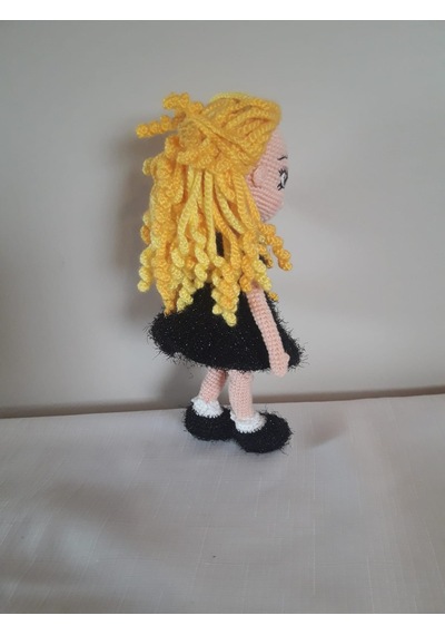 Amigurumi Sarı Saçlı Kız Oyuncak