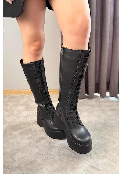 Preshley Kadın Bellina Siyah Cilt Bağcık Detaylı Fermuarlı 9 Cm Topuklu Platfomlu Çizme Siyah Preshley Kadın Bellina Siyah Cilt Bağcık Detaylı Fermuarlı 9 Cm Topuklu Platfomlu Çizme Siyah