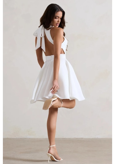 Fashion Cocktail Dalgıç Kumaş Boyun Ense Bağlamalı Skater A Form Kloş Etek Tasarım Kokteyl Gece Elbisesi Beyaz Fashion Cocktail Dalgıç Kumaş Boyun Ense Bağlamalı Skater A Form Kloş Etek Tasarım Kokteyl Gece Elbisesi Beyaz