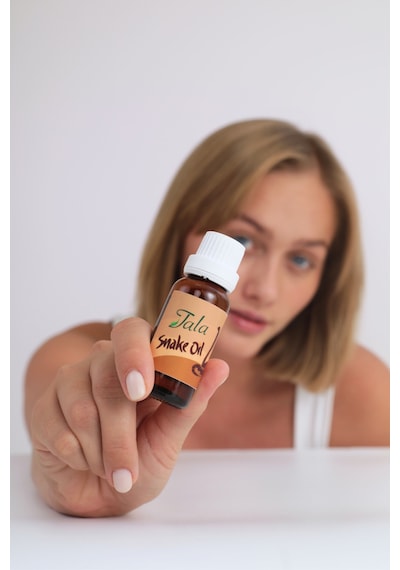 Yılan Yağı Karşıtı Saç Besleyici Ve Onarıcı Saç Bakım Yağı 20 Ml