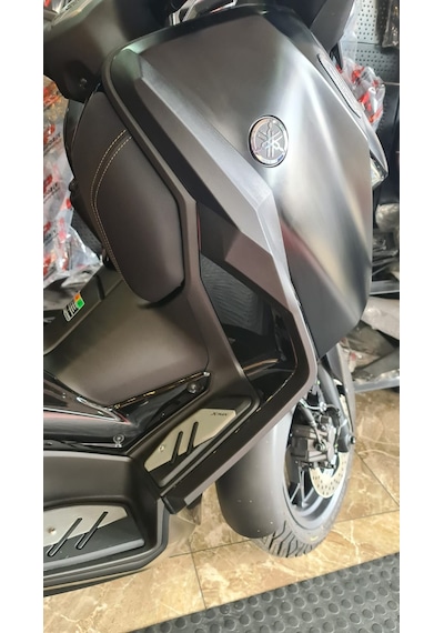 Yamaha Xmax 2023/2026 Uyumlu Ön Bacak Koruma