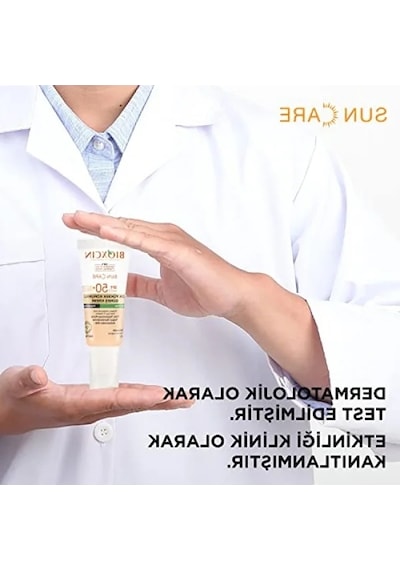 Çok Yüksek Korumalı Renkli Güneş Kremi Spf 50+ 50 Ml