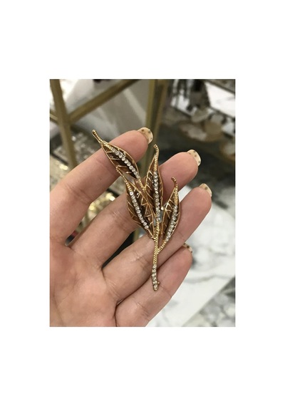 Yaprak Model Kahverengi Taş Detaylı Broş Siyah