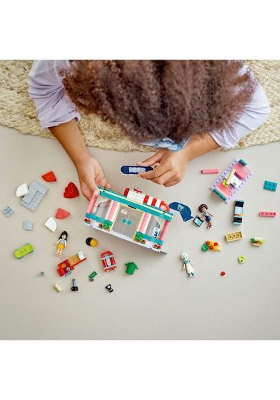 LEGO® Friends 41728 Heartlake Şehir Merkezi Restoranı 345 Parça
