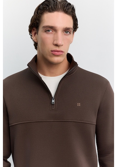 Avva Erkek Kahve Dik Yaka Fermuarlı -5 Dereceye Dayanıklı Regular Fit Sweatshirt A62y1351