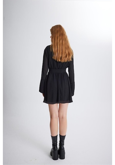 Fashion Cocktail Gömlek Stil Düğmeli Yakalı Belden Oturtmalı Transparan Üst Kloş A Formlu Skater Şifon Gece Elbisesi Siyah Fashion Cocktail Gömlek Stil Düğmeli Yakalı Belden Oturtmalı Transparan Üst Kloş A Formlu Skater Şifon Gece Elbisesi Siyah