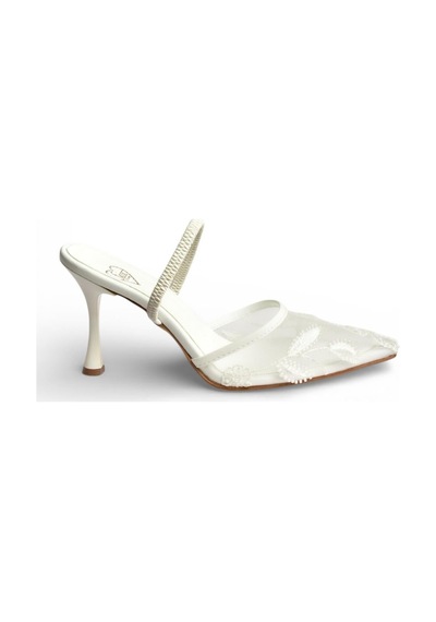 Fox Shoes Y752276315 Beyaz File Boncuk İşlemeli İnce Topuklu Kadın Ayakkabı