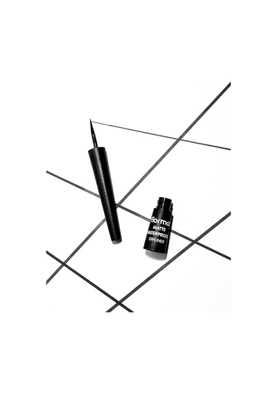 Lexroo Suya Dayanıklı Mat Dipliner Siyah - Waterproof Dipliner - 001 Black - 8690604536481