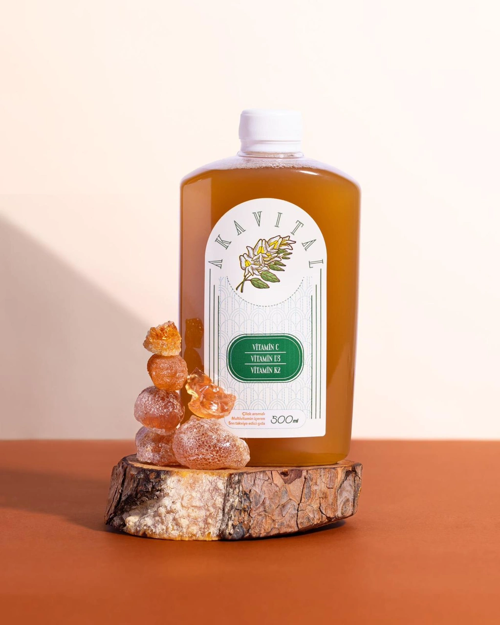 Akavital Çilek Aromali Multivitamin İçeren Sıvı Gıda Takviyesi 500 ML