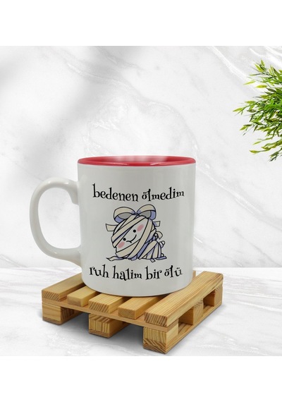 Bk Gift Ruh Halim Bir Ölü Tasarımlı İçi Kırmızı Renkli Kupa Barda