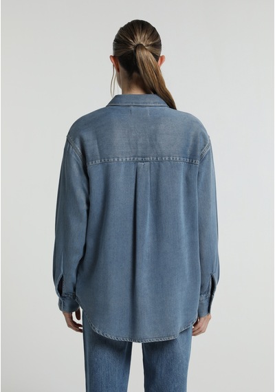 Colin's Colins Oversize Fit Klasik Yaka Düz Kadın Light İndigo Denim Uzun Kol Gömlek Cl1082783 Q1.v1 Dn45184