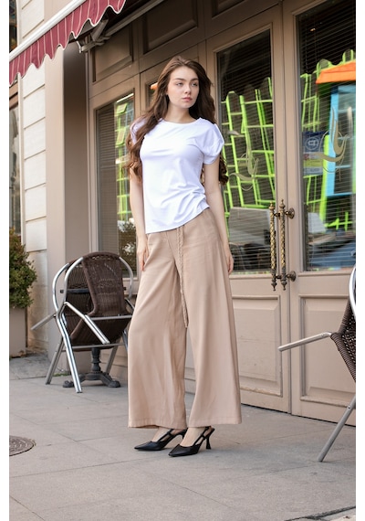 Kadın Modal Penye Geniş Sıfır Yaka Düşük Omuzlu Apoletli Kısa Kol T-shirt Bluz-beyaz Beyaz Kadın Modal Penye Geniş Sıfır Yaka Düşük Omuzlu Apoletli Kısa Kol T-shirt Bluz-beyaz Beyaz
