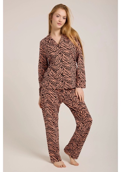 Kadın Kaplan Desenli Düğmeli Pijama Takımı Kahverengi