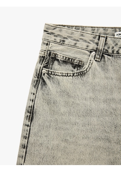 Koton Pamuklu Normal Bel Regular Fit Yıkamalı Cepli Denim Şort Gri 6sal40205md Koton Pamuklu Normal Bel Regular Fit Yıkamalı Cepli Denim Şort Gri 6sal40205md