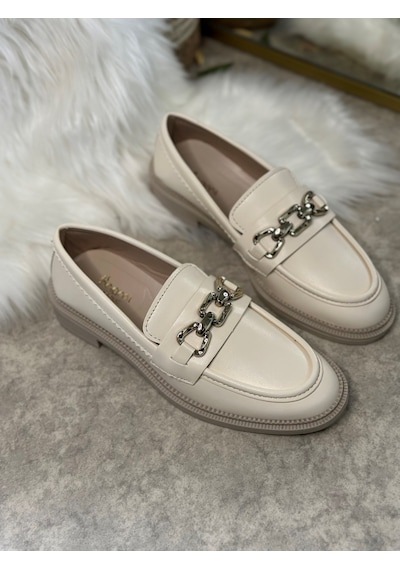 Günlük Kadın Loafer Makosen Klasik Alçak Topuklu Desenli Taban Zincirli Oval Burunlu Ayakkabı 150 Bej Günlük Kadın Loafer Makosen Klasik Alçak Topuklu Desenli Taban Zincirli Oval Burunlu Ayakkabı 150 Bej